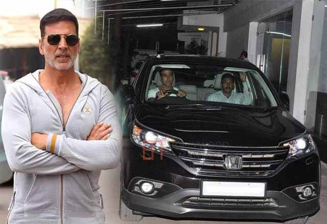 Honda CR-V owned by Akshay Kumar